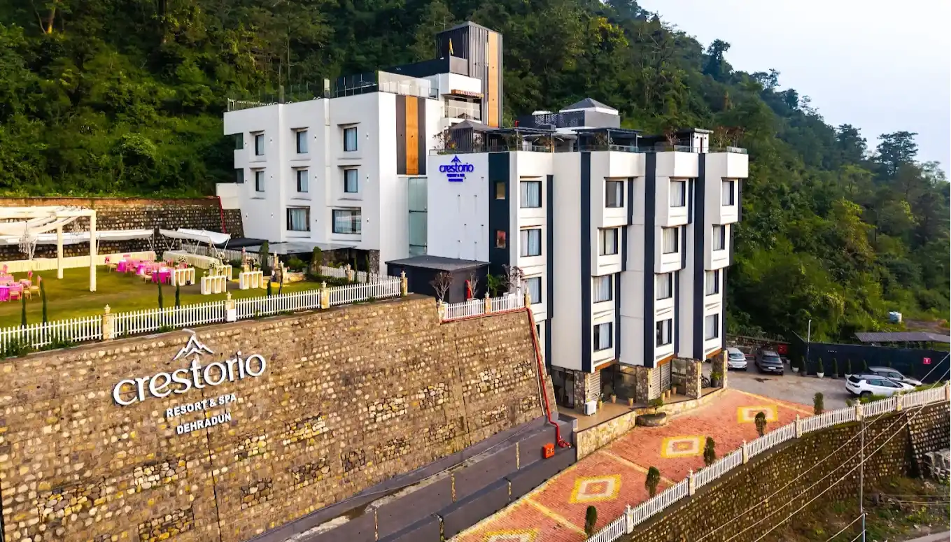 Crestorio Resort & Spa